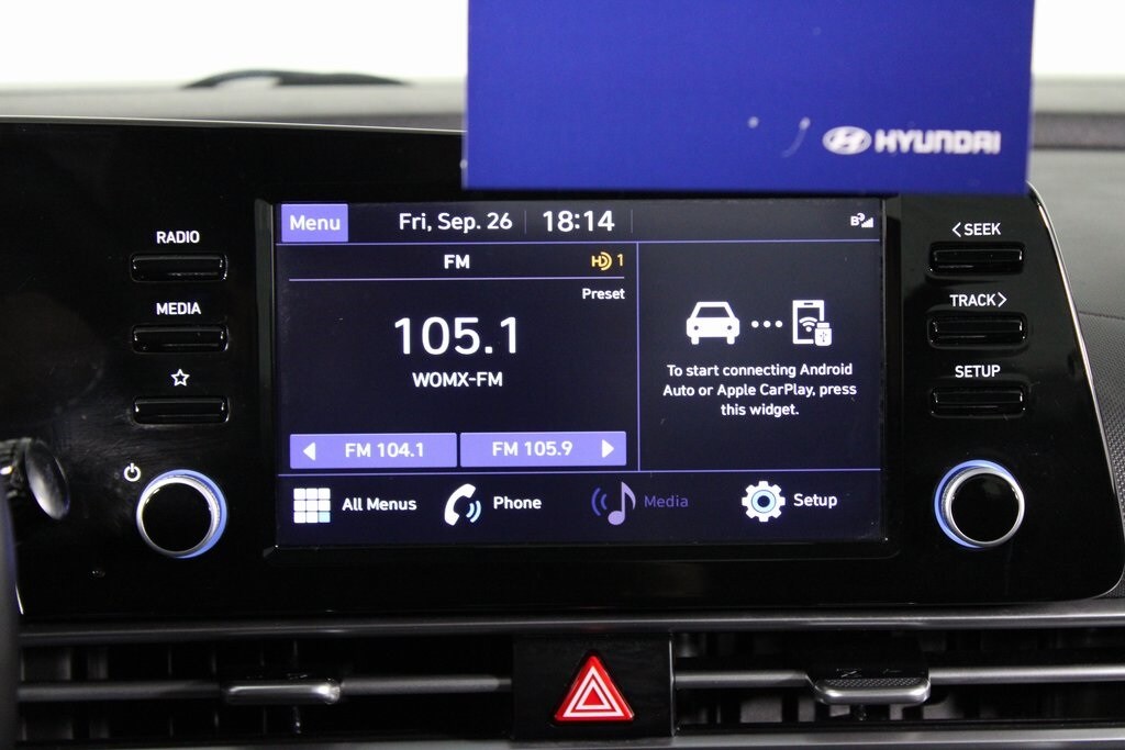 2022 Hyundai Elantra SEL Convenience photo 4