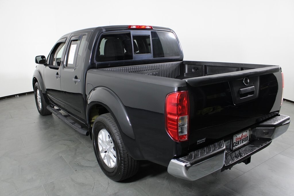 2019 Nissan Frontier SV photo 2