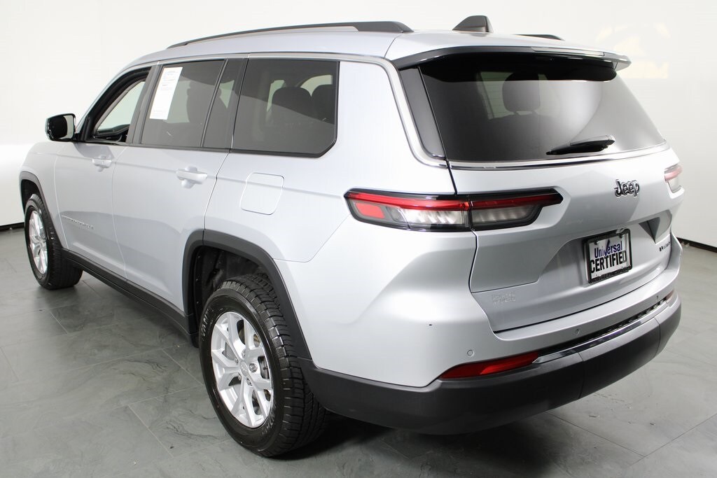 2023 Jeep Grand Cherokee Limited photo 2