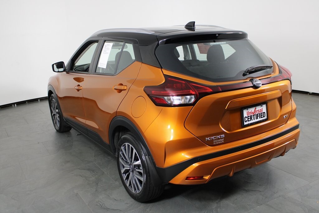 2023 Nissan Kicks SV photo 2