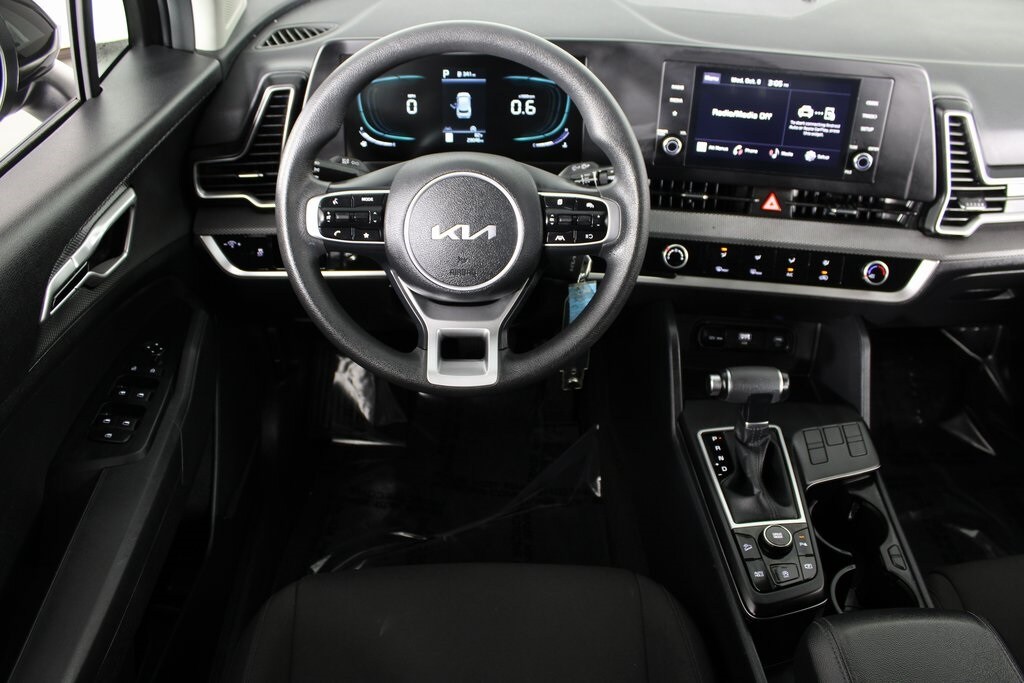2024 Kia Sportage LX photo 3