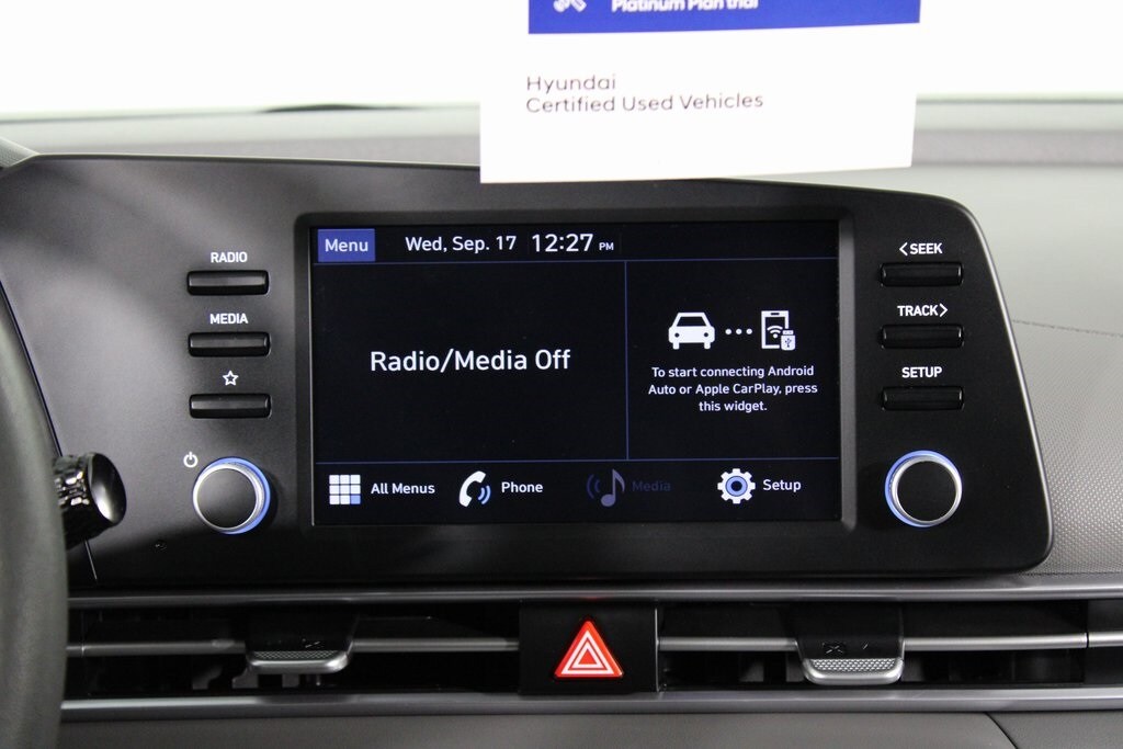 2023 Hyundai Elantra SE photo 4