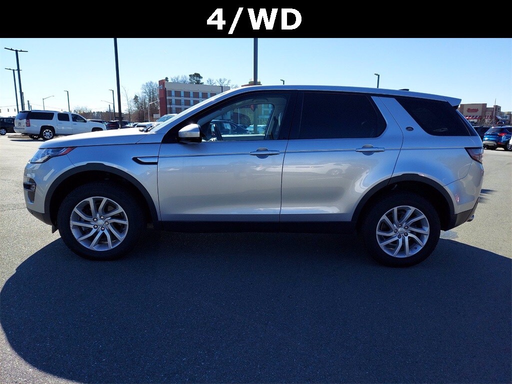 2017 Land Rover Discovery Sport HSE photo 4