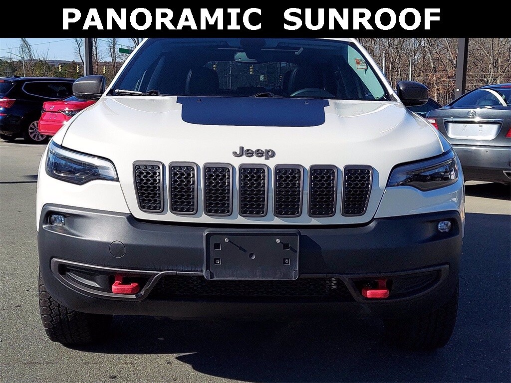 2019 Jeep Cherokee Trailhawk photo 2