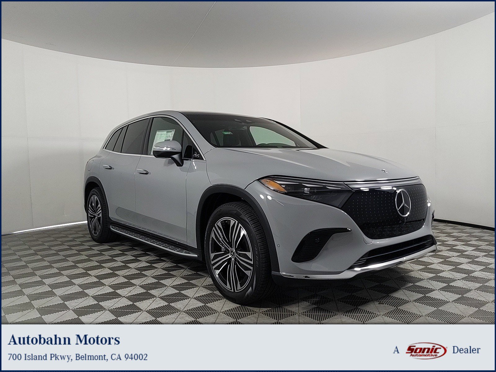 2024 Mercedes-Benz EQS SUV Base's photo