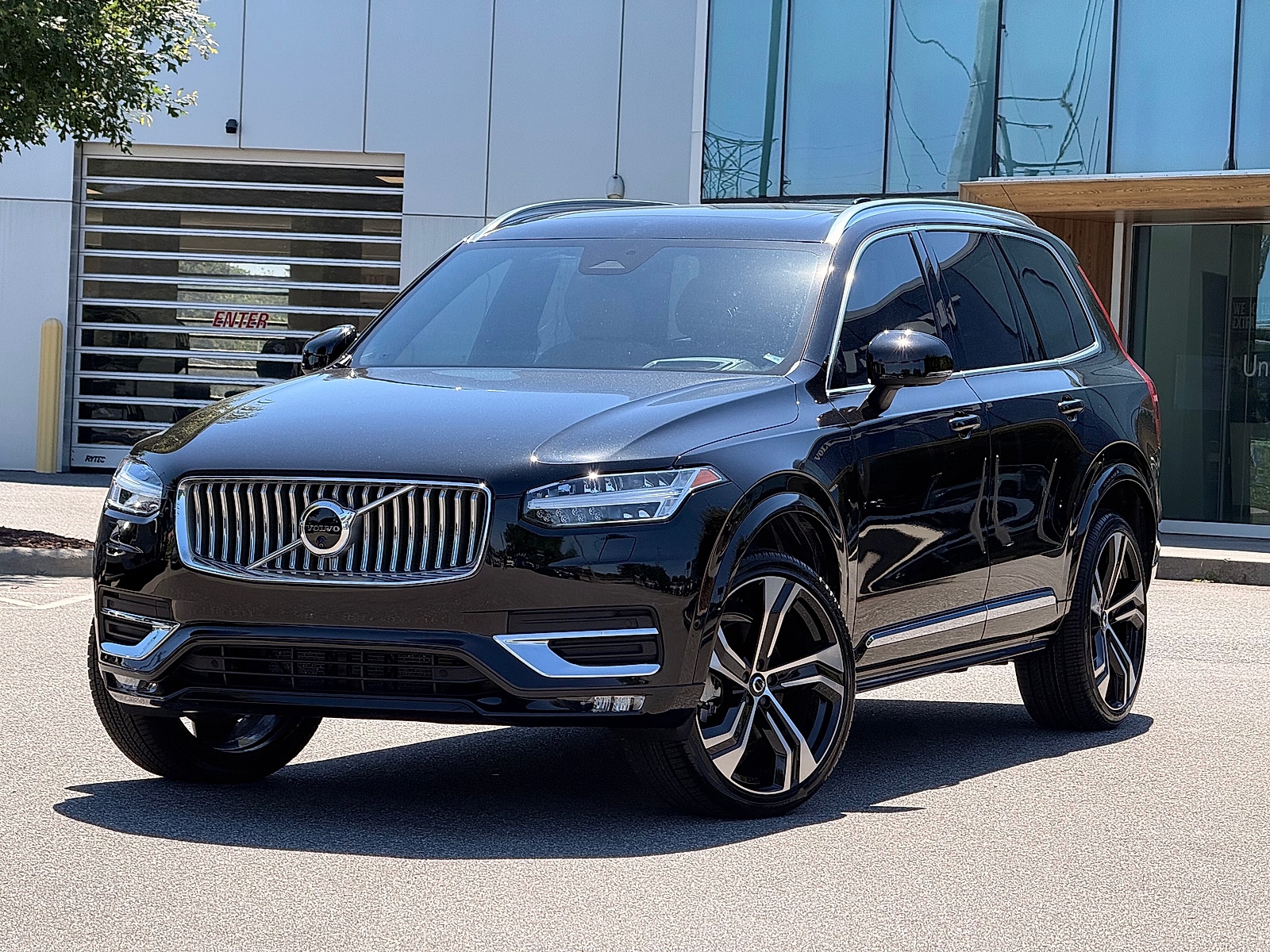 2024 Volvo XC90 B6 Ultimate 7-Seater Bright theme 4WD's photo