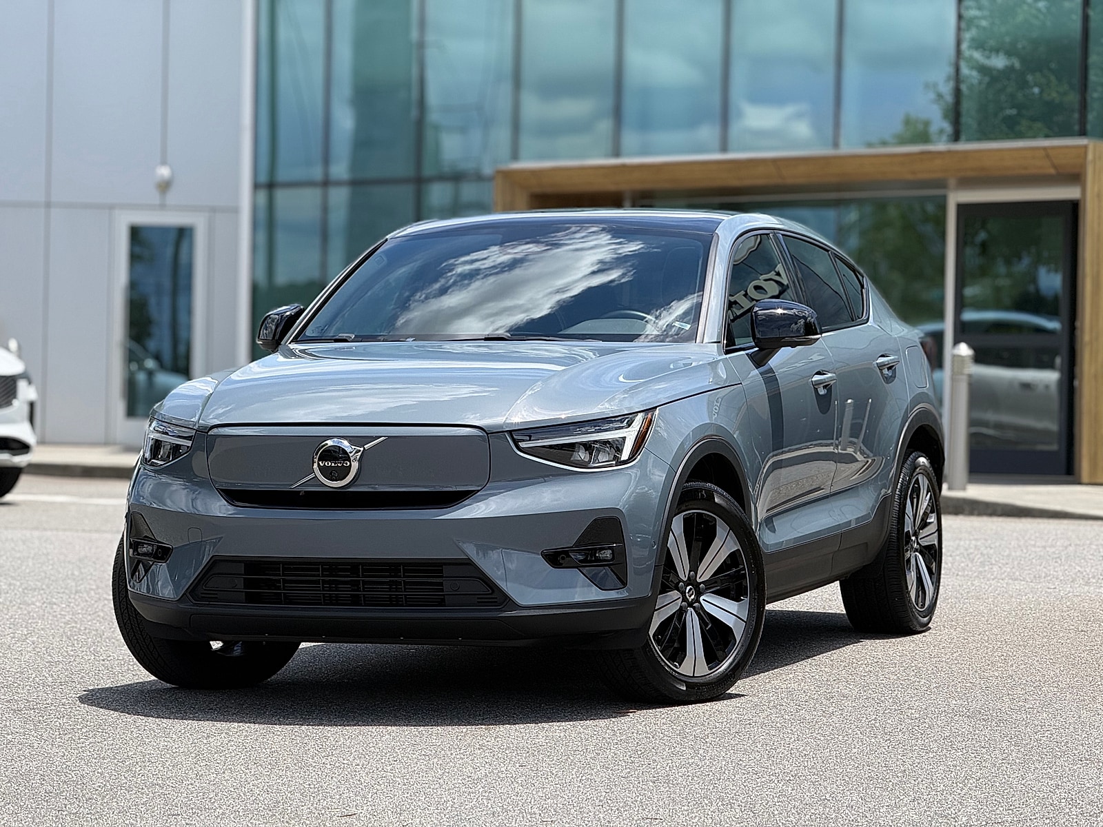 2023 Volvo C40 P8 Recharge Plus AWD's photo