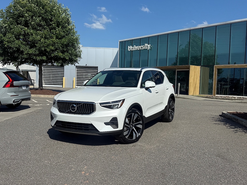 Certified 2023 Volvo XC40 B5 AWD Plus Bright SUV