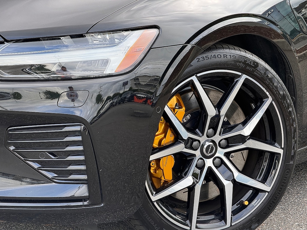 Certified 2024 Volvo V60 plug-in hybrid T8 Polestar Engineered Wagon