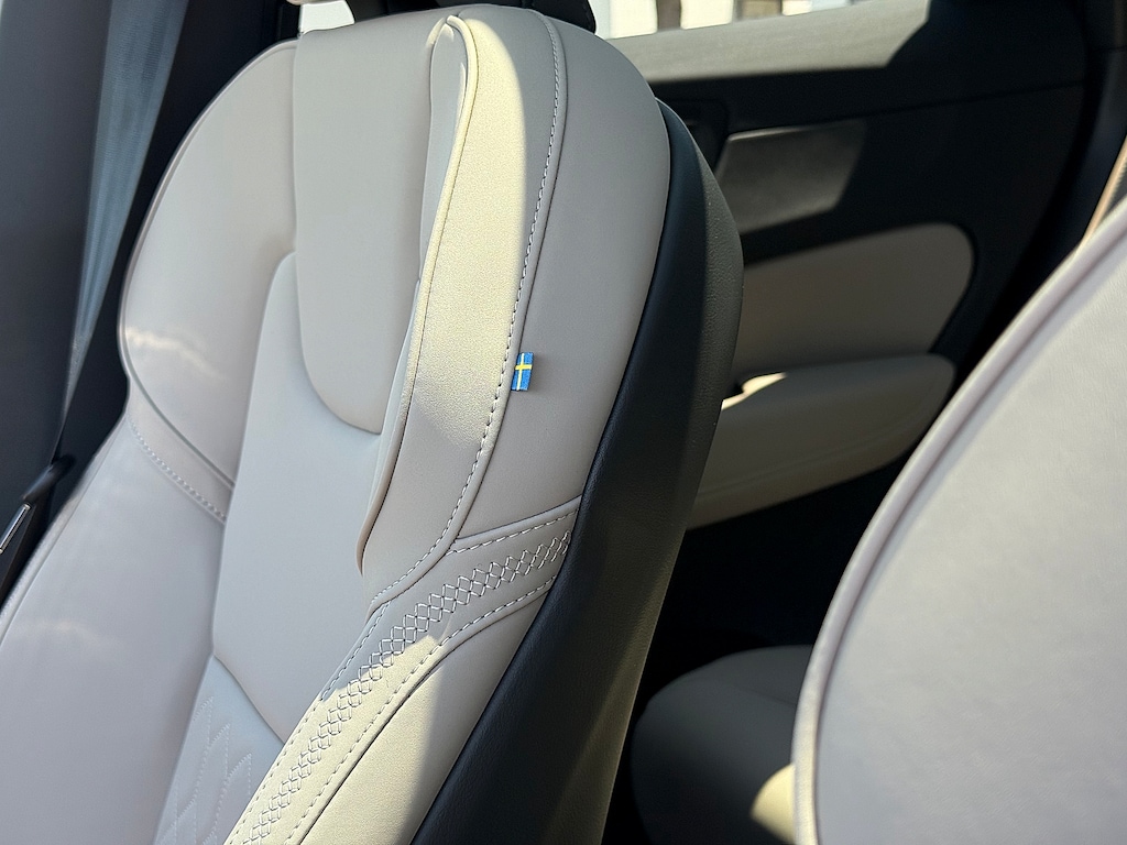 New 2026 Volvo XC60 B5 Plus SUV