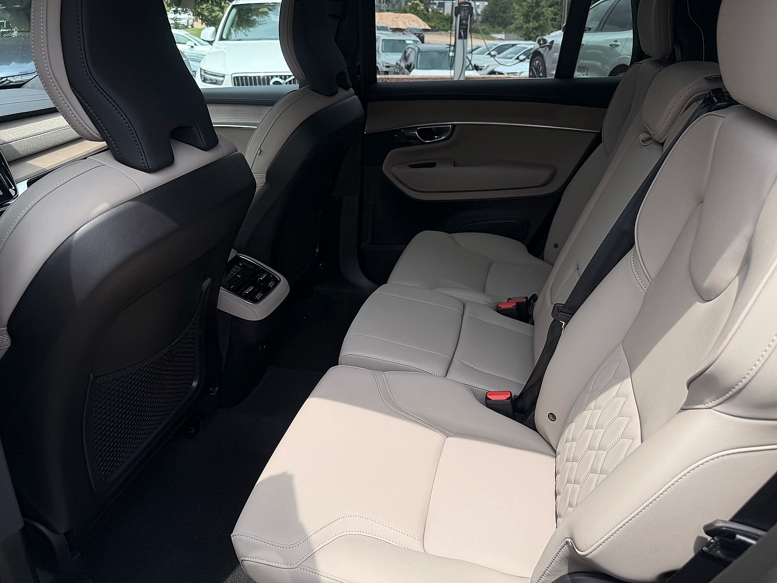 2026 Volvo XC90 Plus - Photo 21
