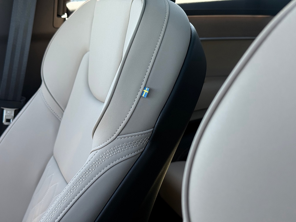 New 2026 Volvo XC90 B6 Plus 7-Seater SUV