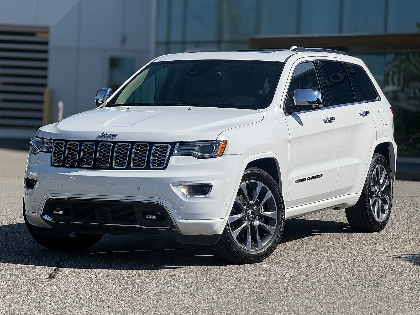 Used 2017 Jeep Grand Cherokee Overland 4x4 SUV