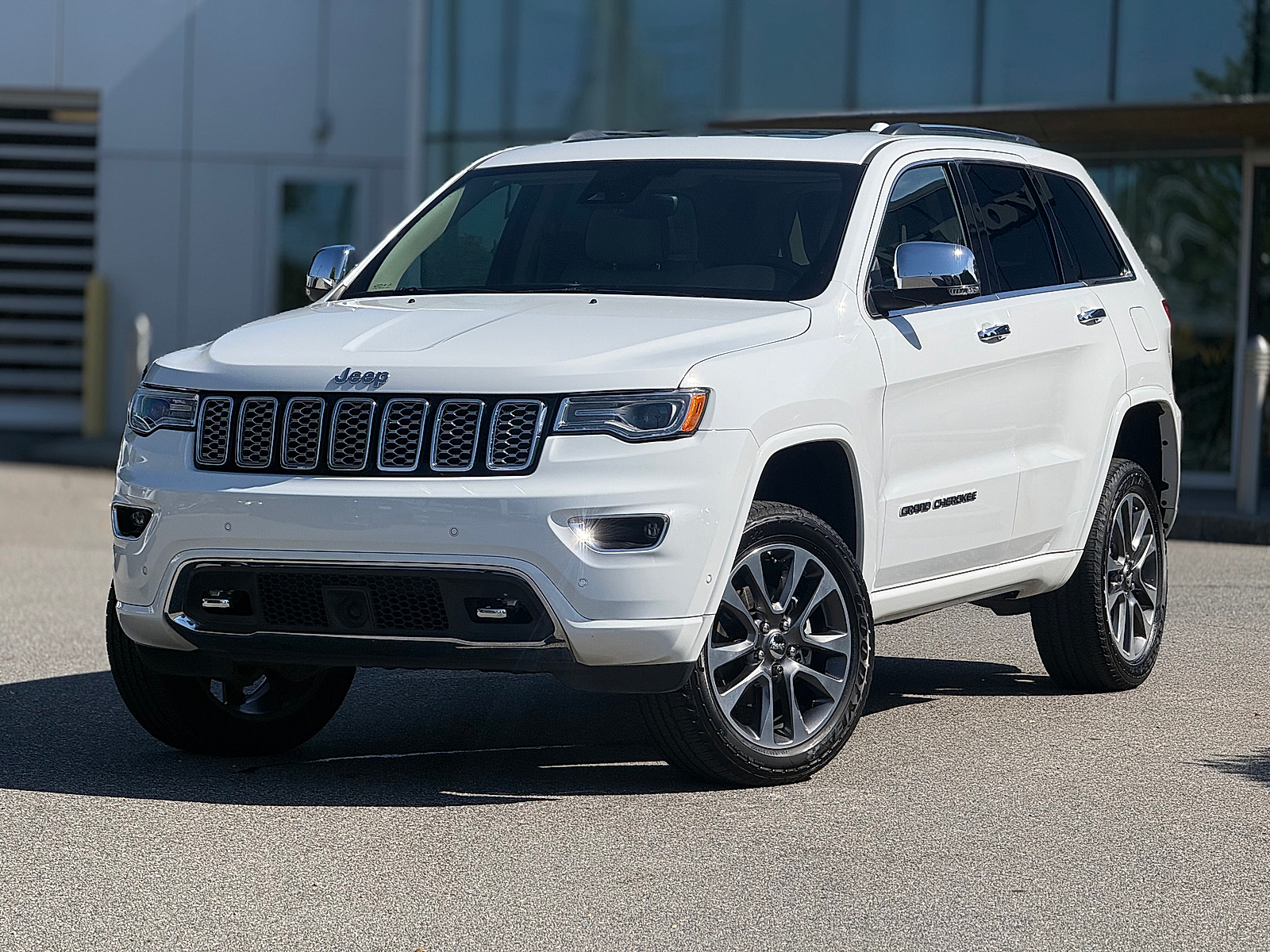 Used 2017 Jeep Grand Cherokee Overland 4x4 SUV