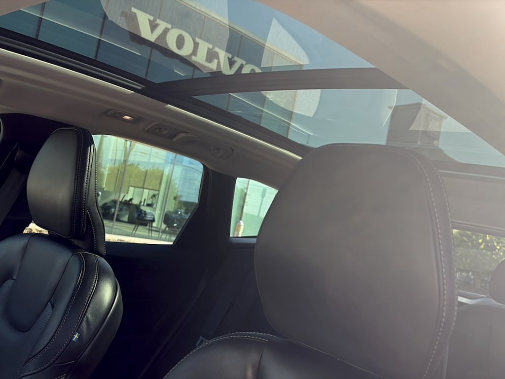 Certified 2023 Volvo XC60 B5 FWD Ultimate Bright SUV