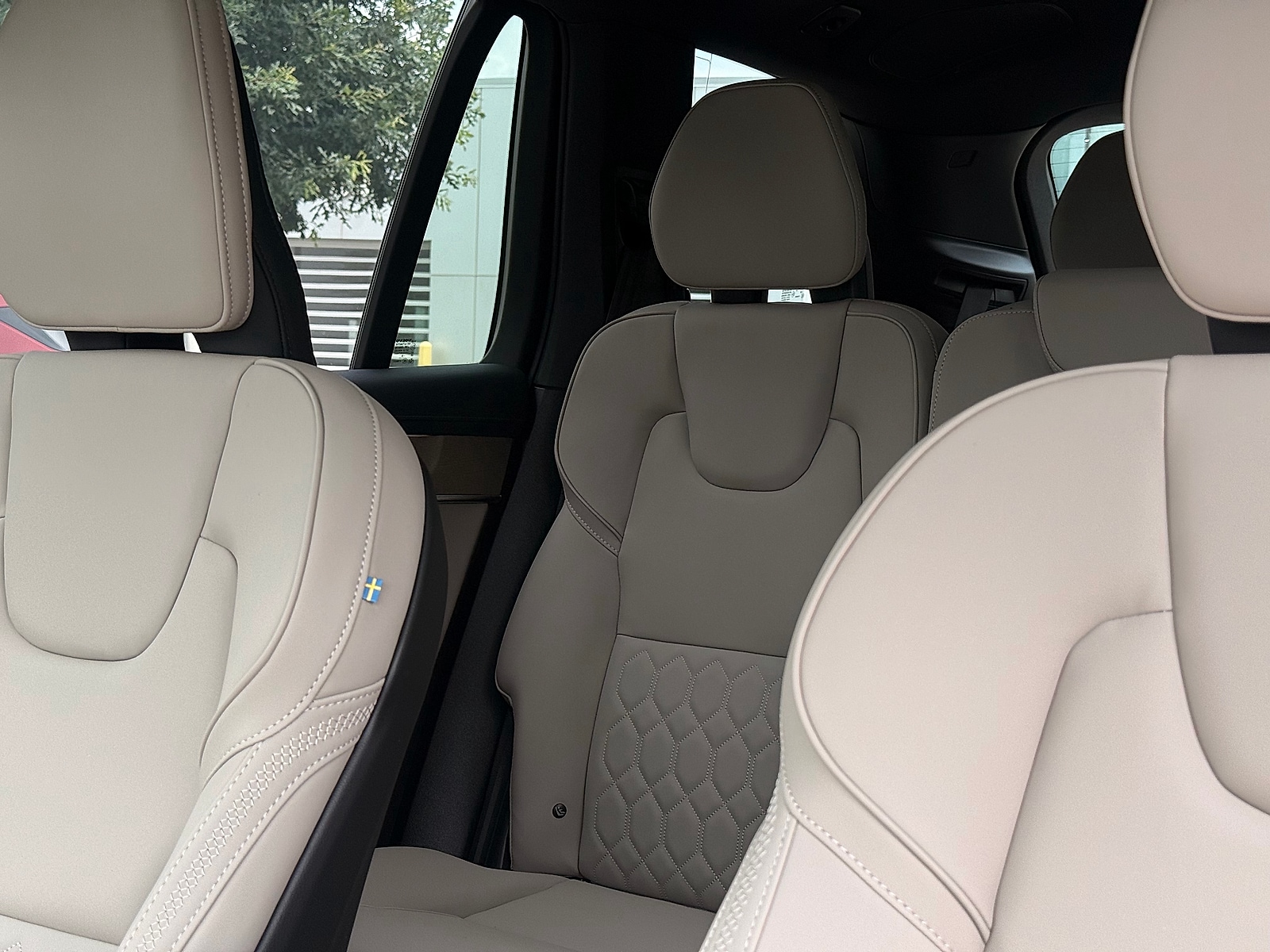 2026 Volvo XC90 Plus - Photo 20