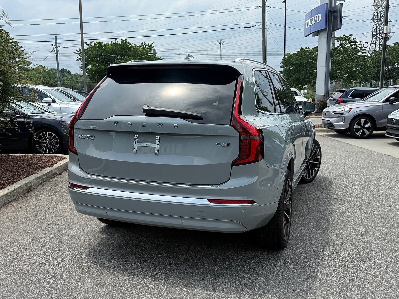 2026 Volvo XC90 Plus - Photo 7