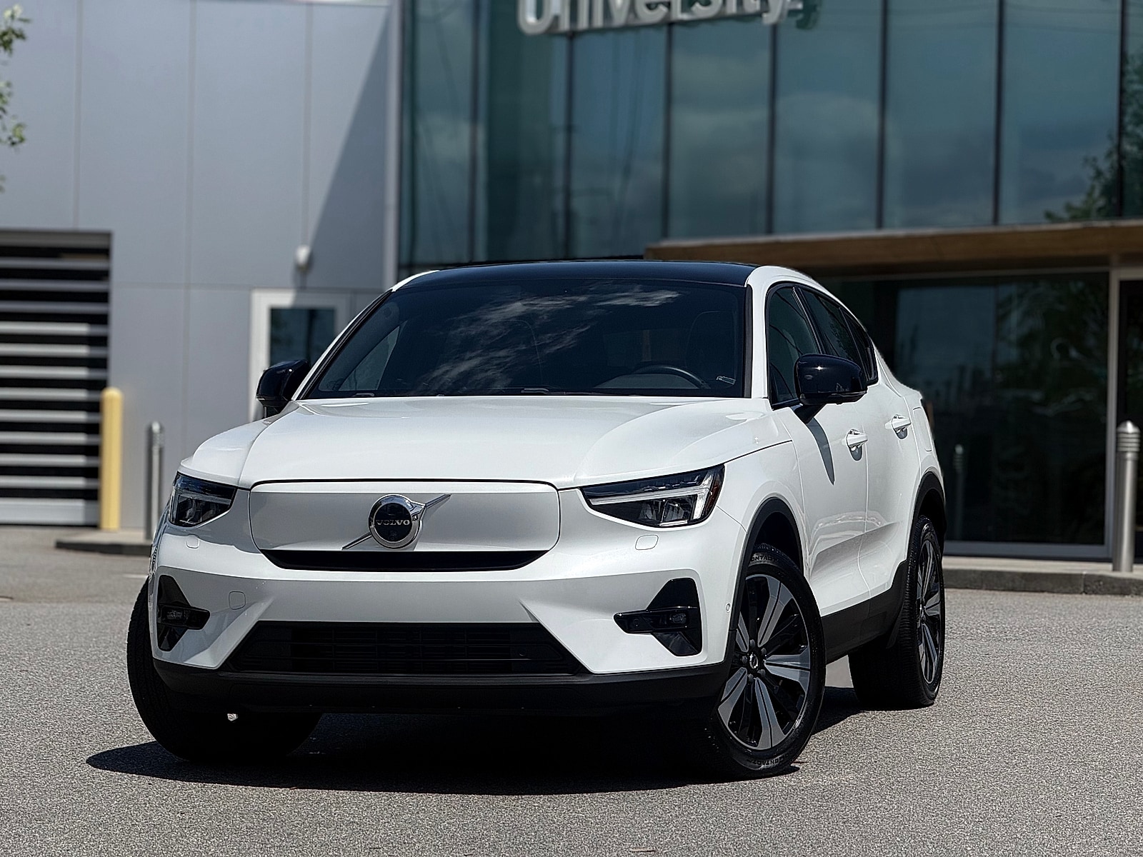 2023 Volvo C40 P8 Recharge Plus AWD's photo