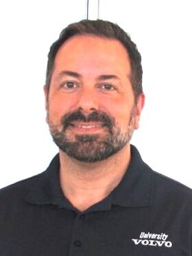 Staff member Manuel Desilva from ID_38cebbd33295
