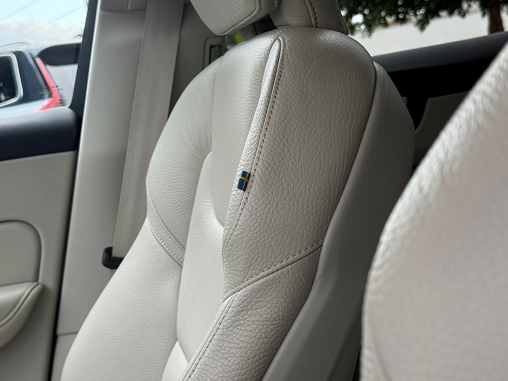 Certified 2024 Volvo XC60 B5 Plus Dark SUV