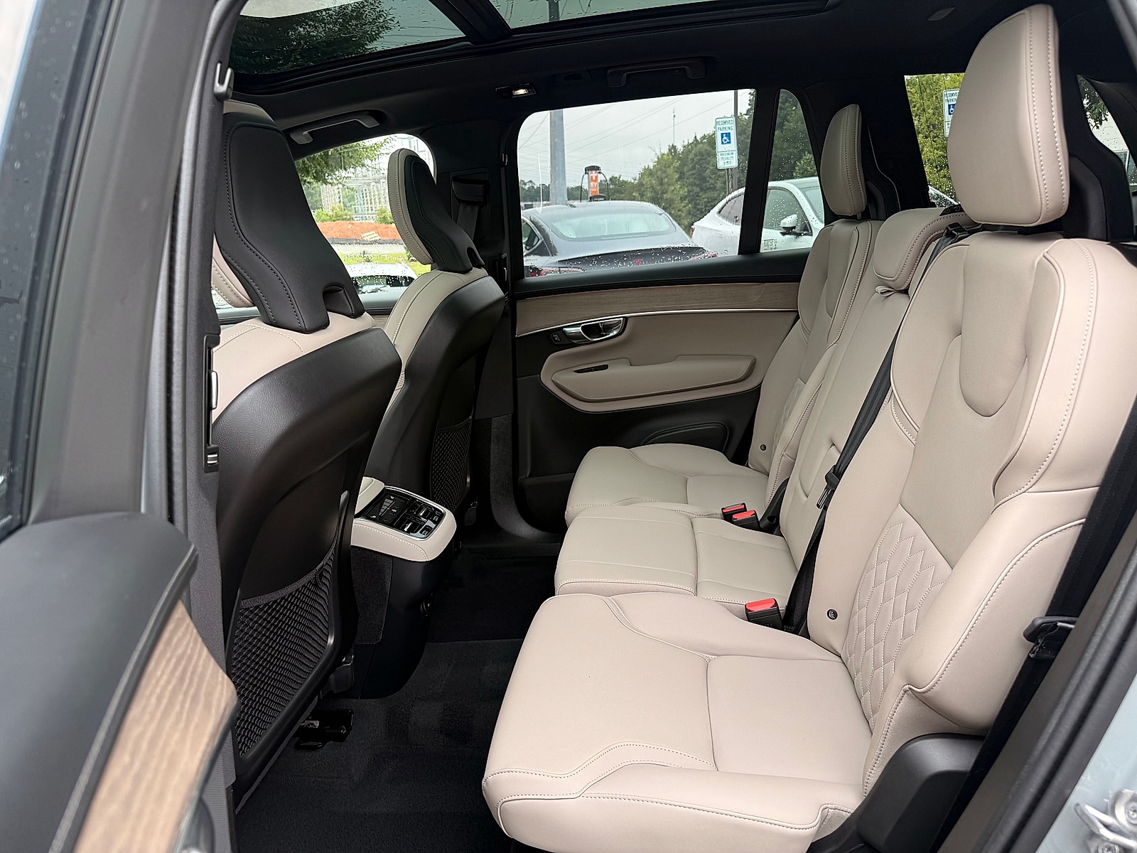 2026 Volvo XC90 Plus - Photo 20