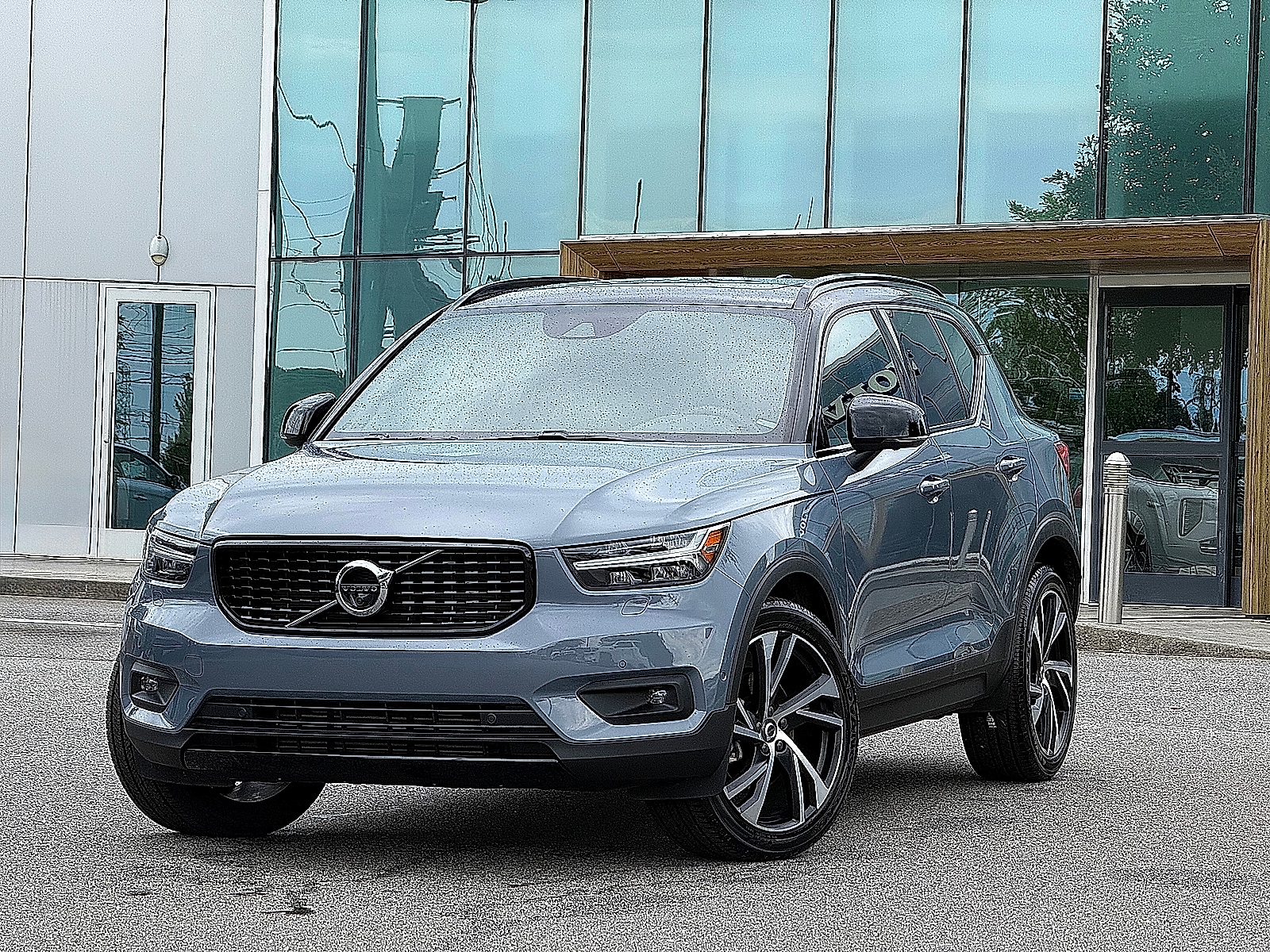 2022 Volvo XC40
