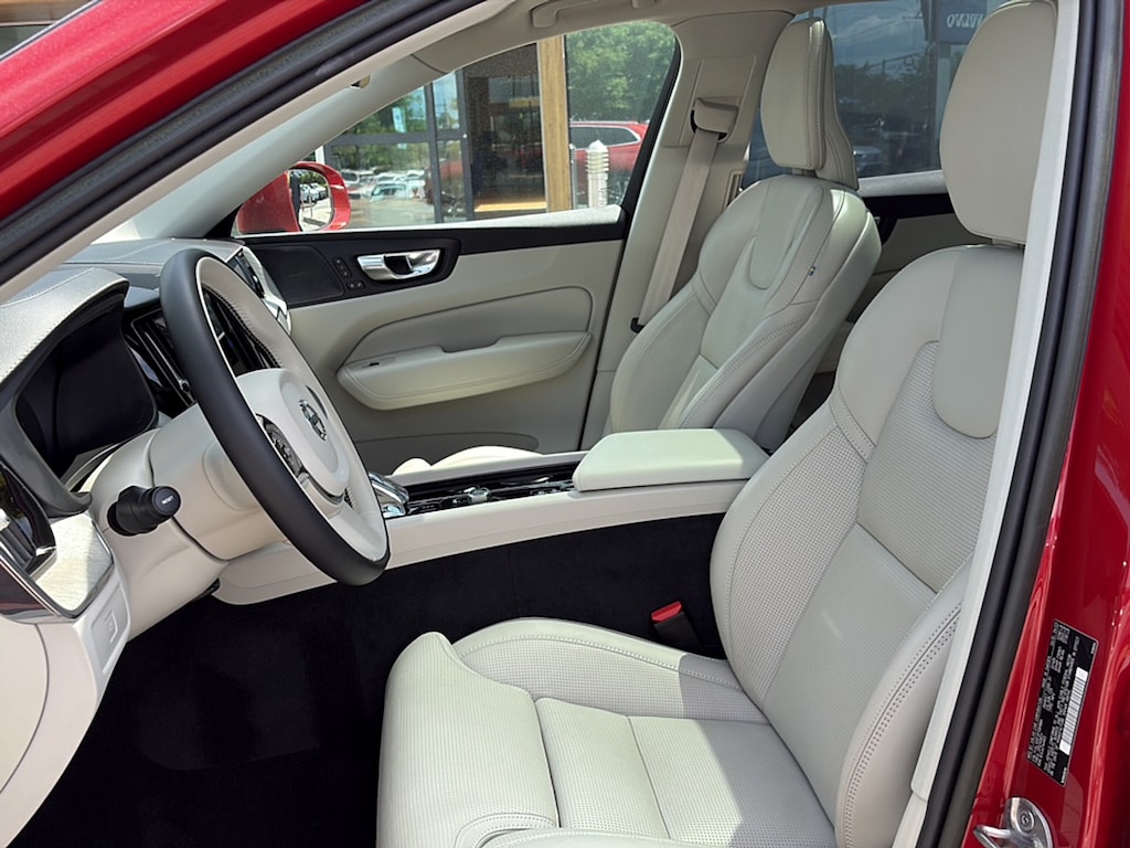 Certified 2023 Volvo XC60 B5 FWD Ultimate Bright SUV