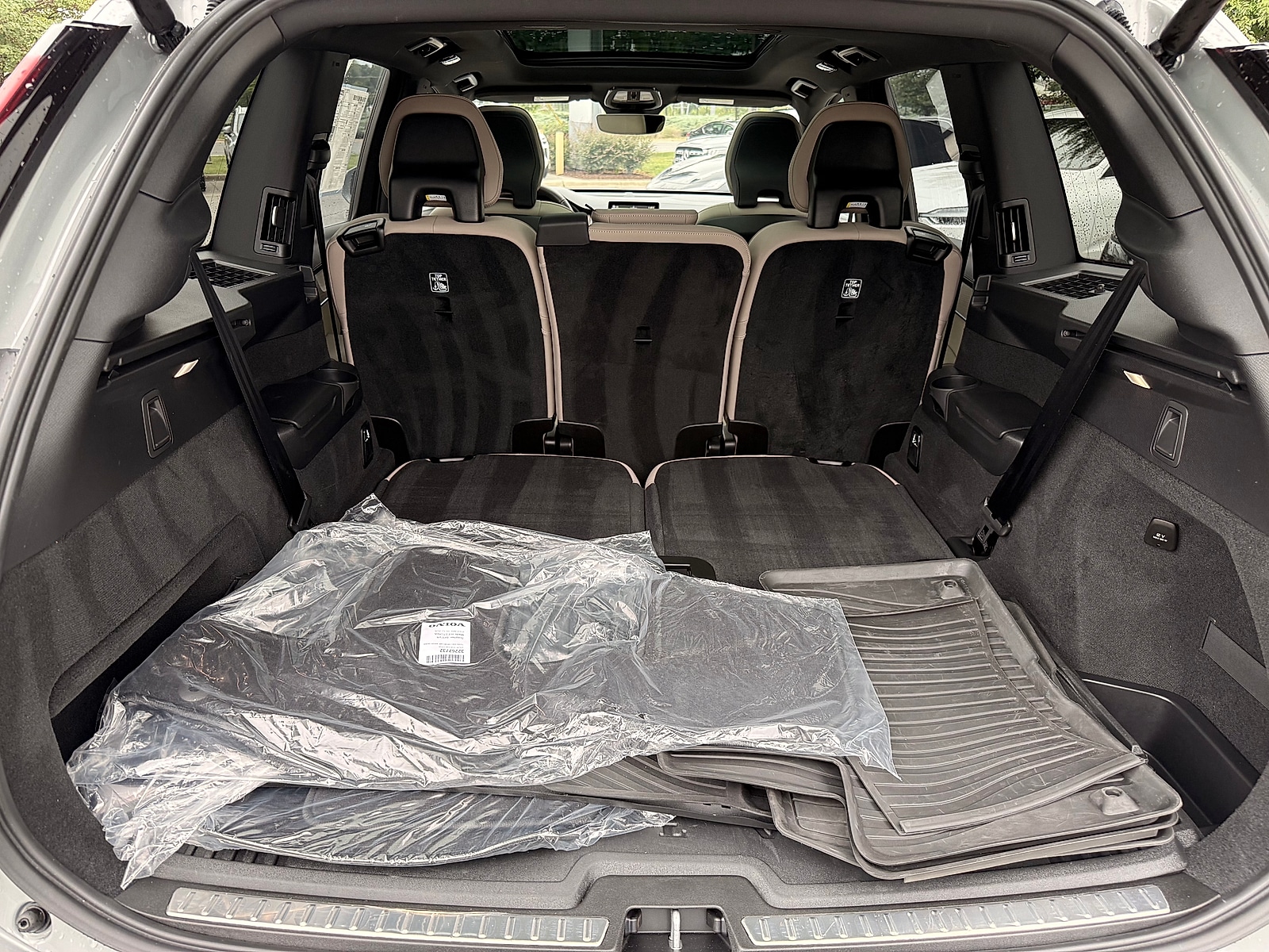 2026 Volvo XC90 Plus - Photo 27