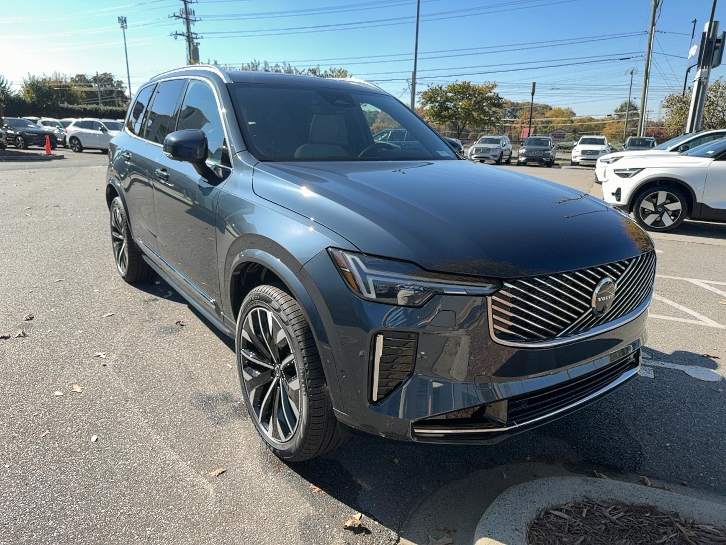 2026 Volvo XC90 Plus - Photo 8
