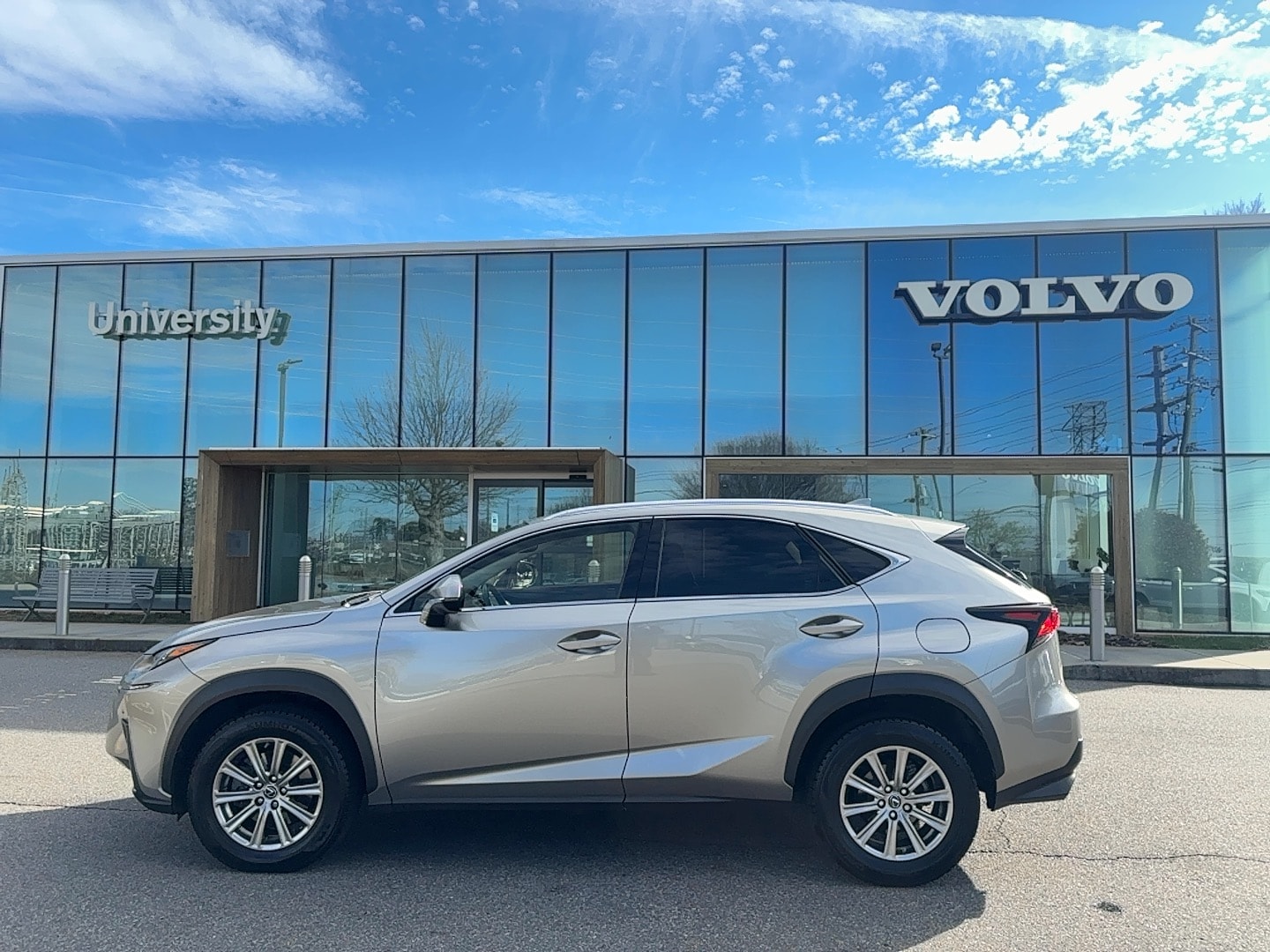 2018 Lexus NX 300's photo