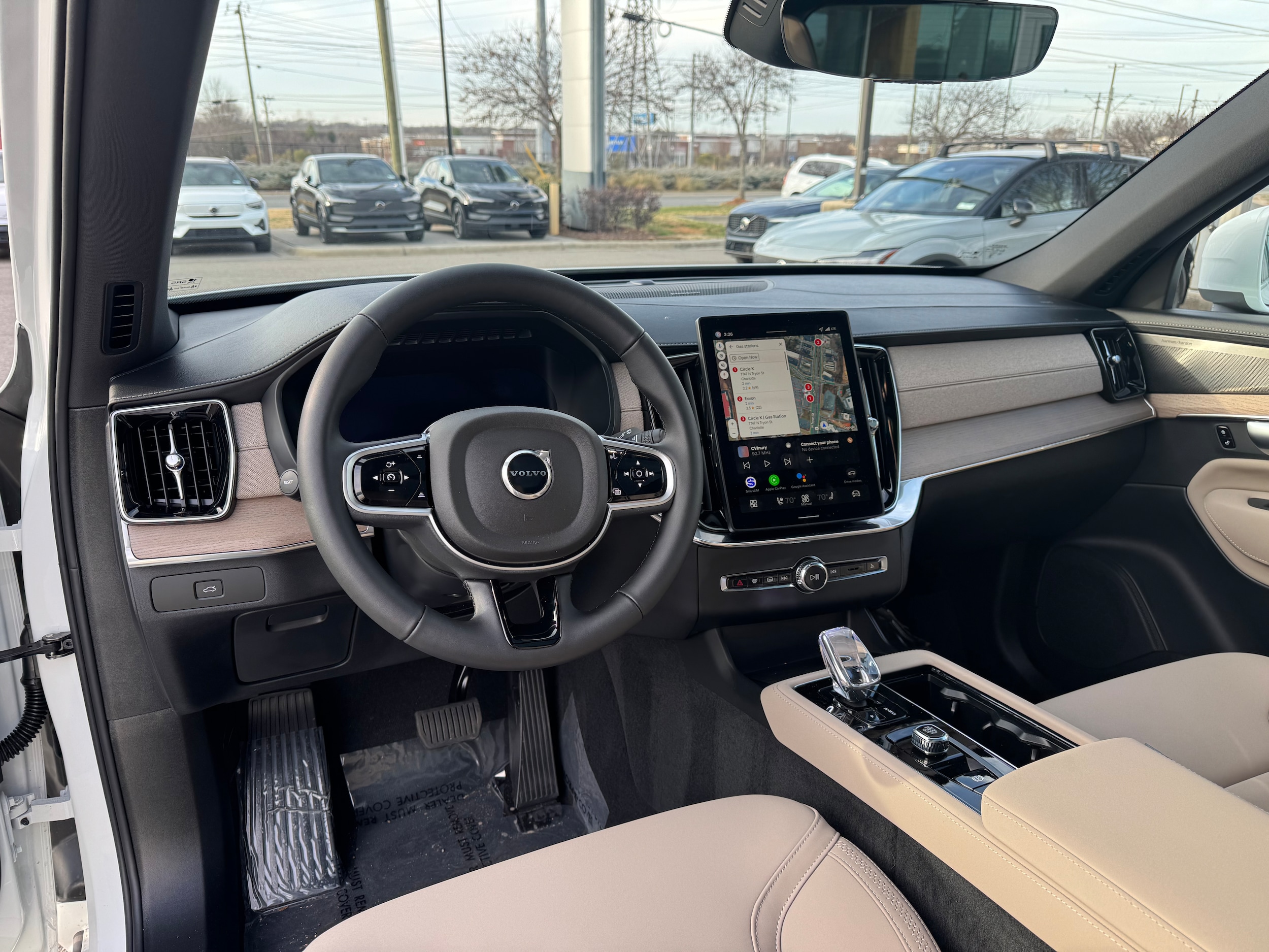 2026 Volvo XC90 Plus - Photo 10