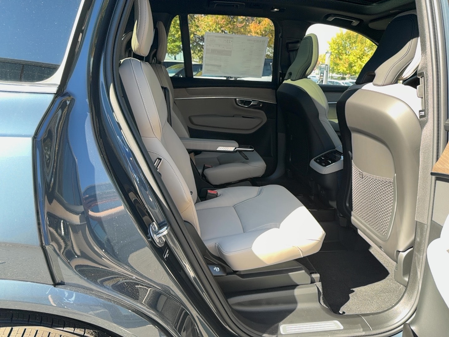2026 Volvo XC90 Plus - Photo 23