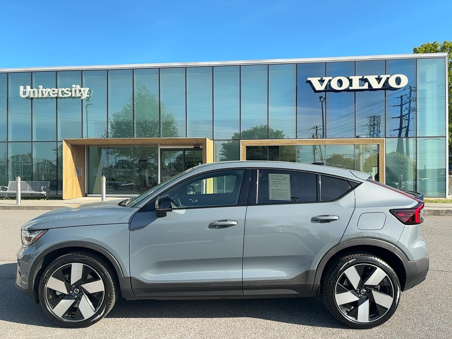 2023 Volvo C40 Ultimate