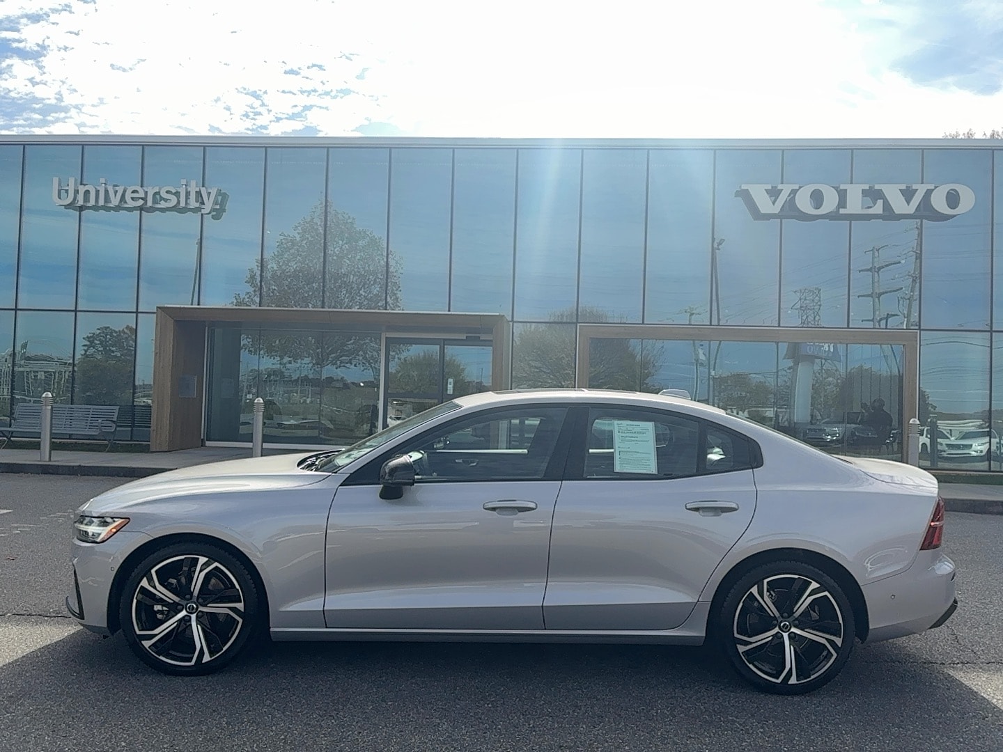 2024 Volvo S60 Plus