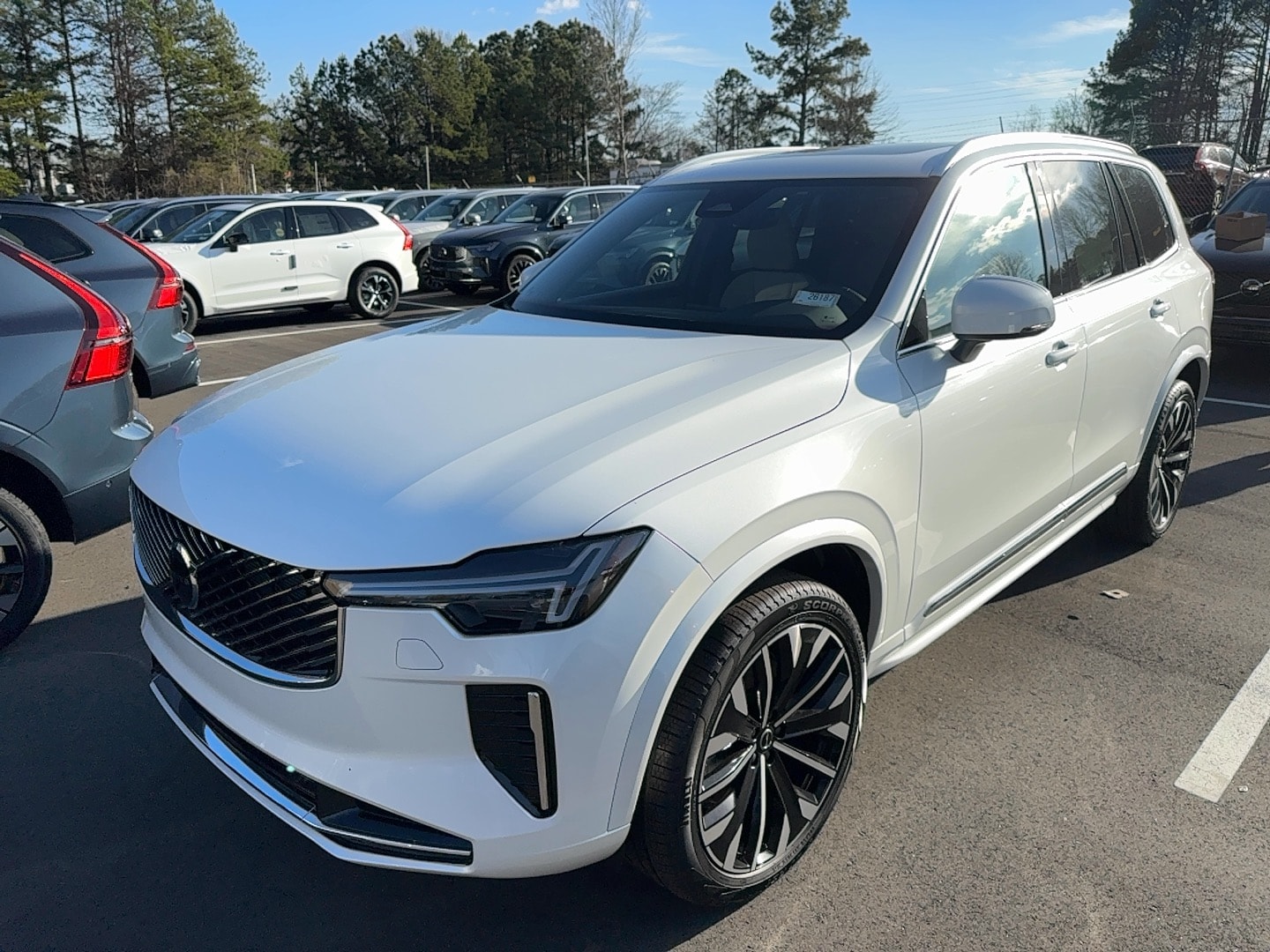 2026 Volvo XC90 Core's photo