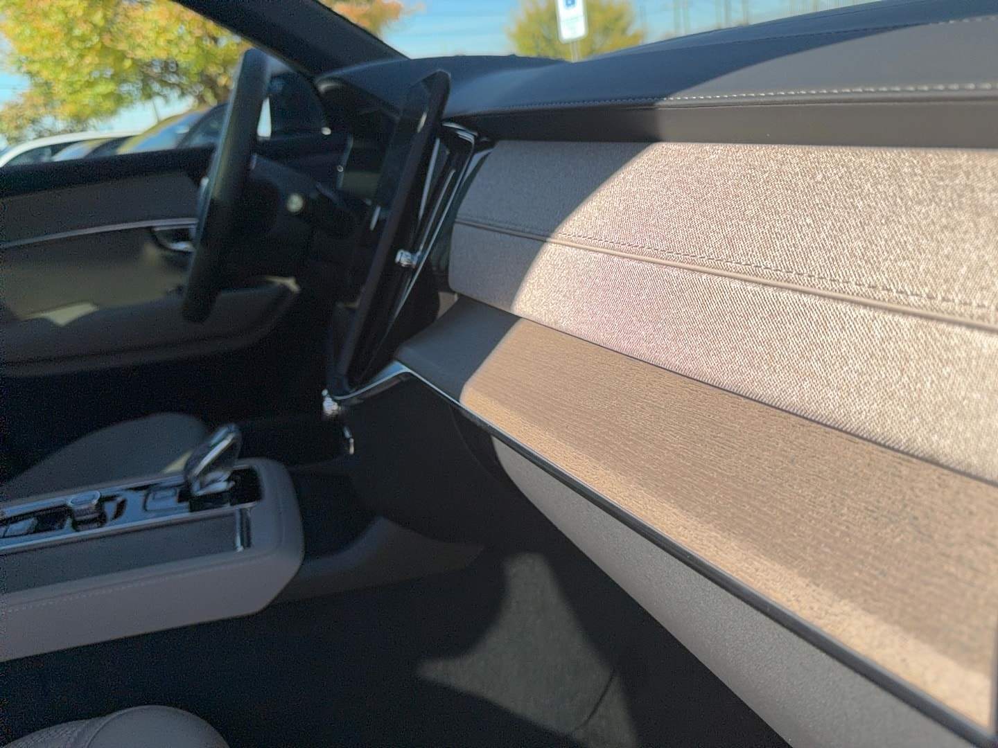 2026 Volvo XC90 Plus - Photo 26