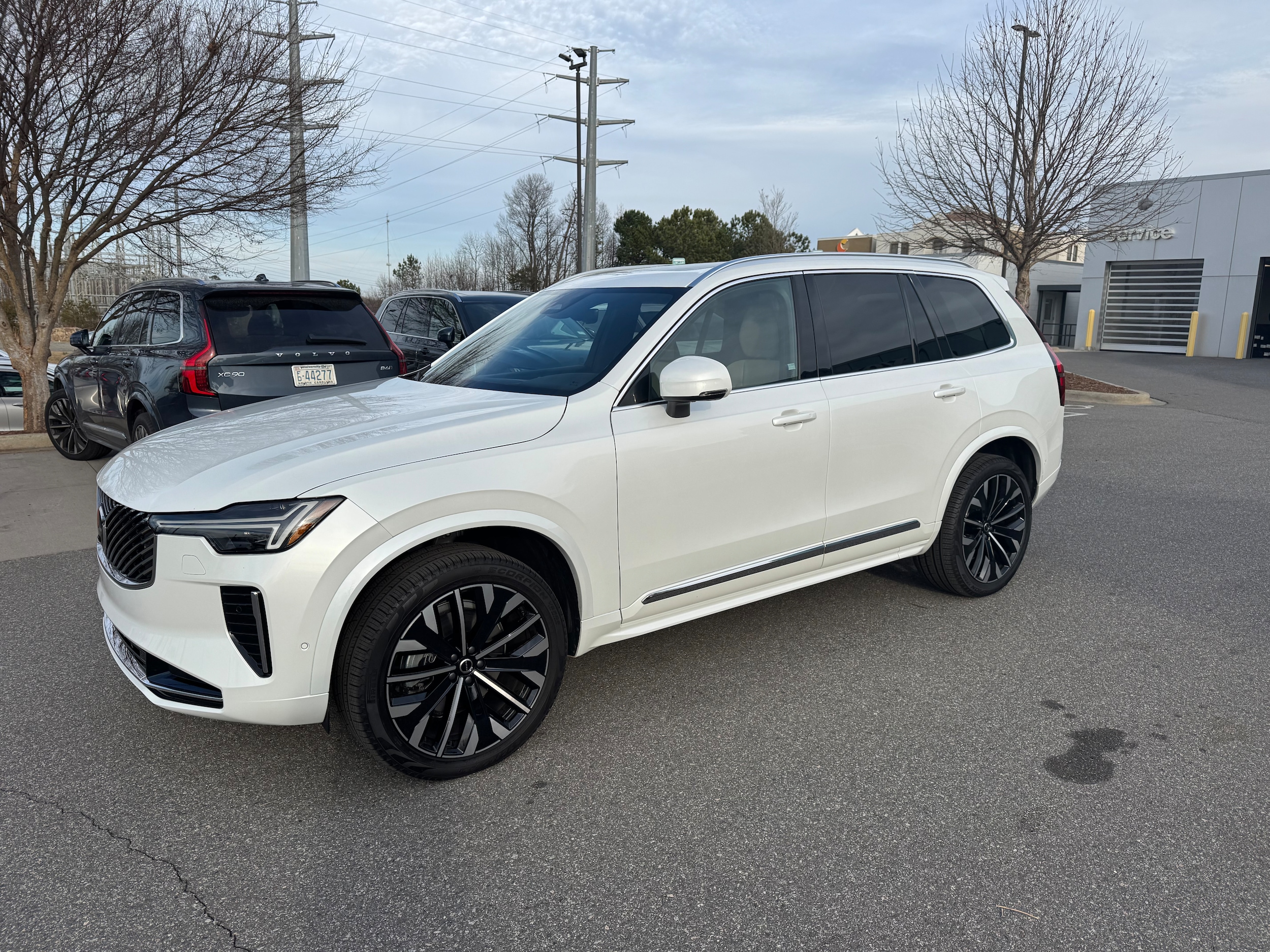 2026 Volvo XC90 Plus's photo