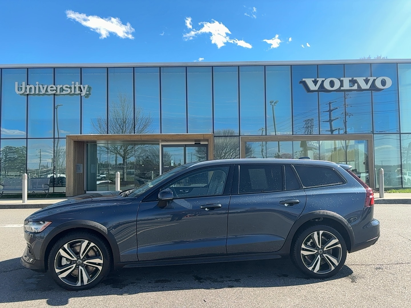 2024 Volvo V60 Cross Country B5 Plus AWD