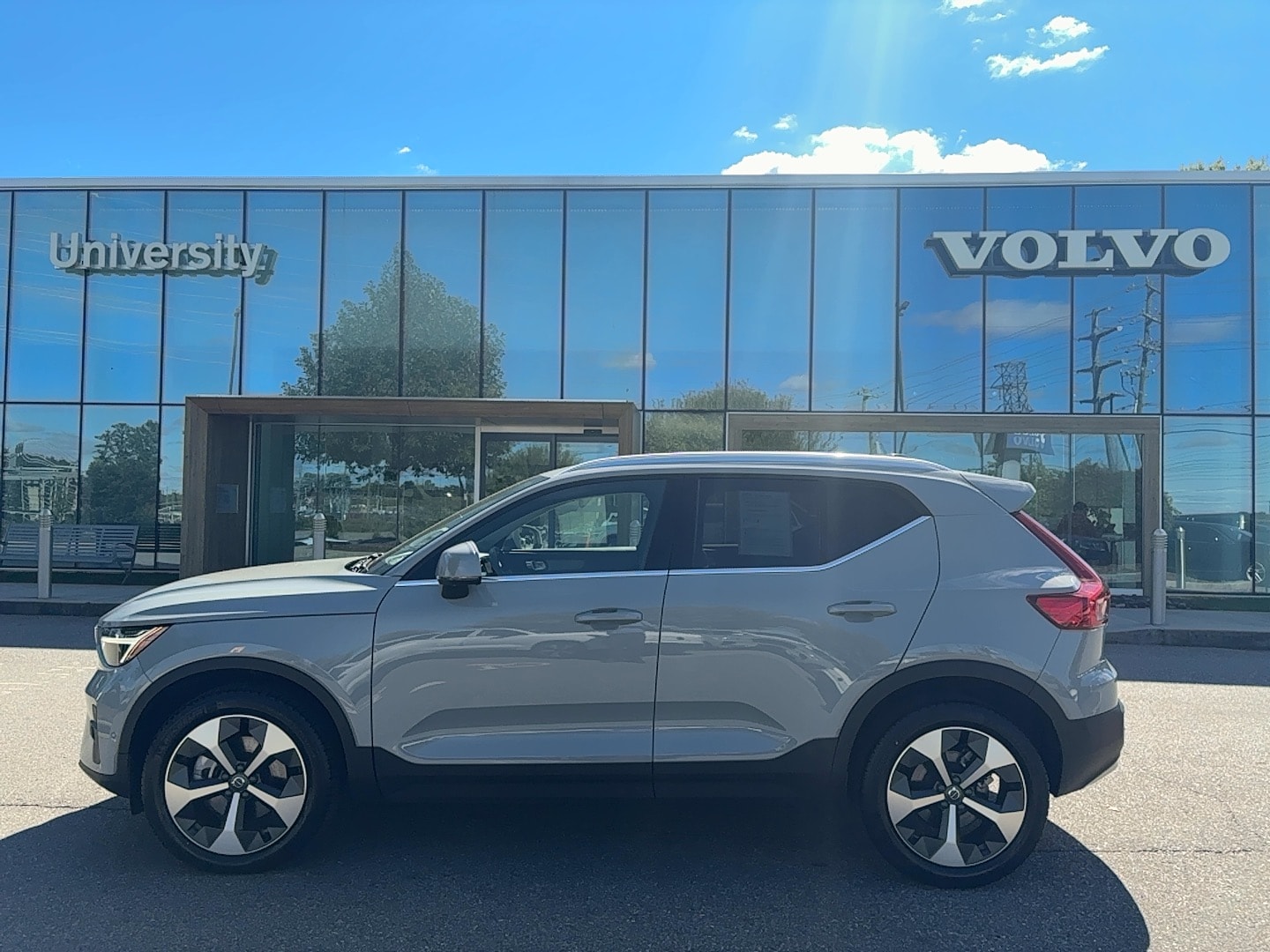 2024 Volvo XC40 Plus