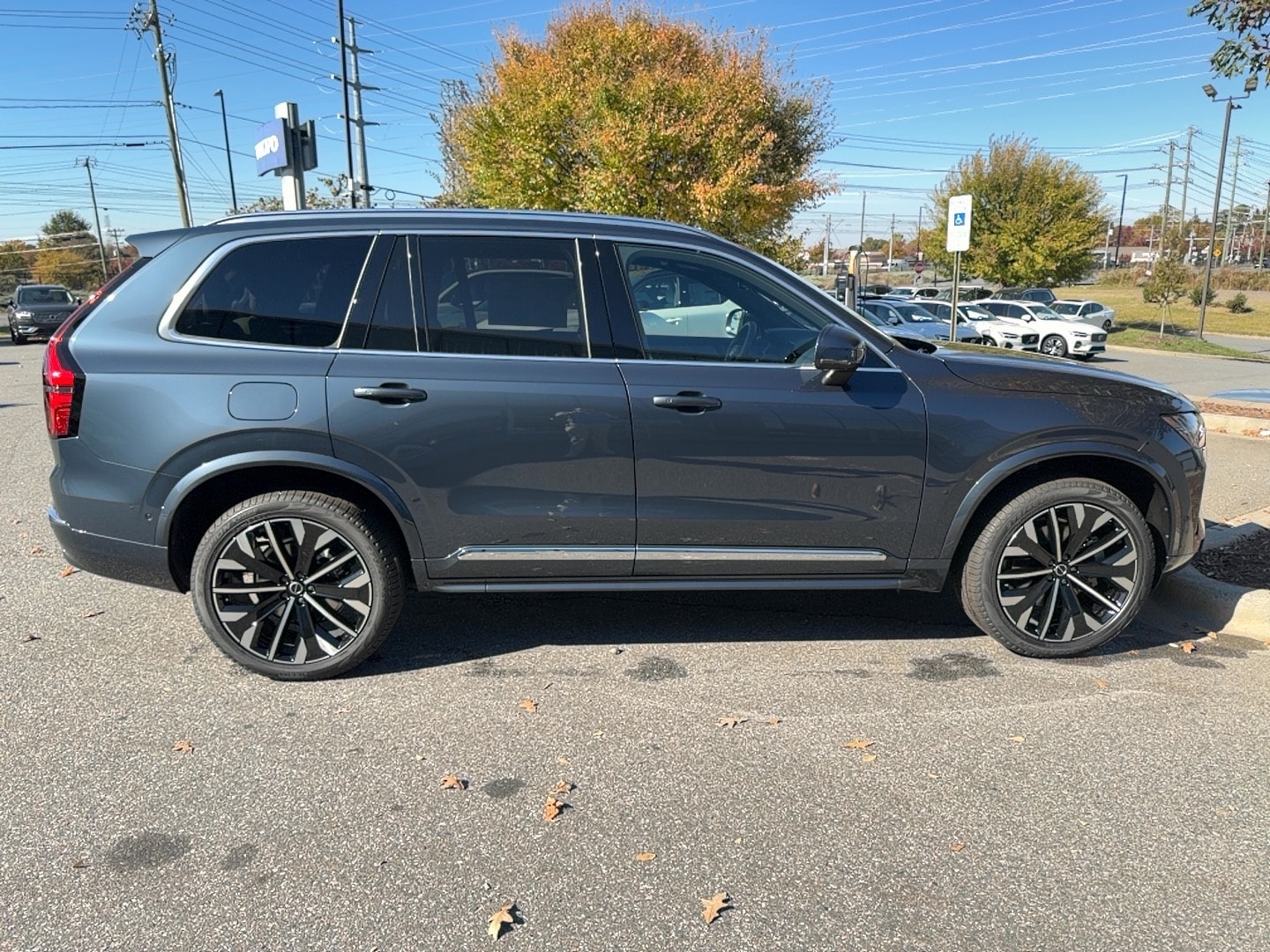 2026 Volvo XC90 Plus - Photo 7
