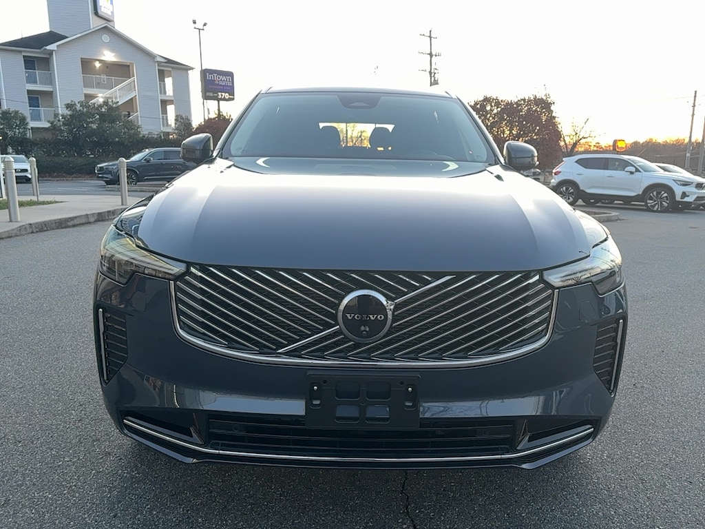 Certified 2025 Volvo XC90 B6 (2025.5) Plus 7-Seater SUV