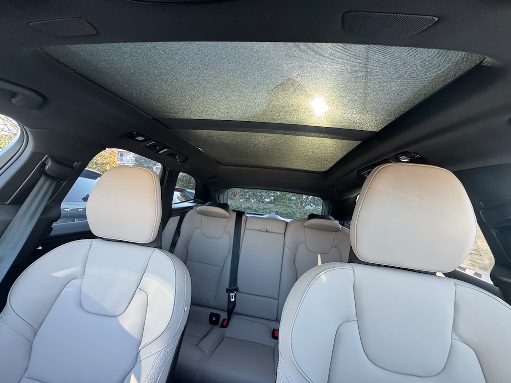 New 2026 Volvo XC60 B5 Plus SUV