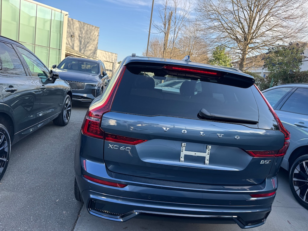 New 2026 Volvo XC60 B5 Plus SUV