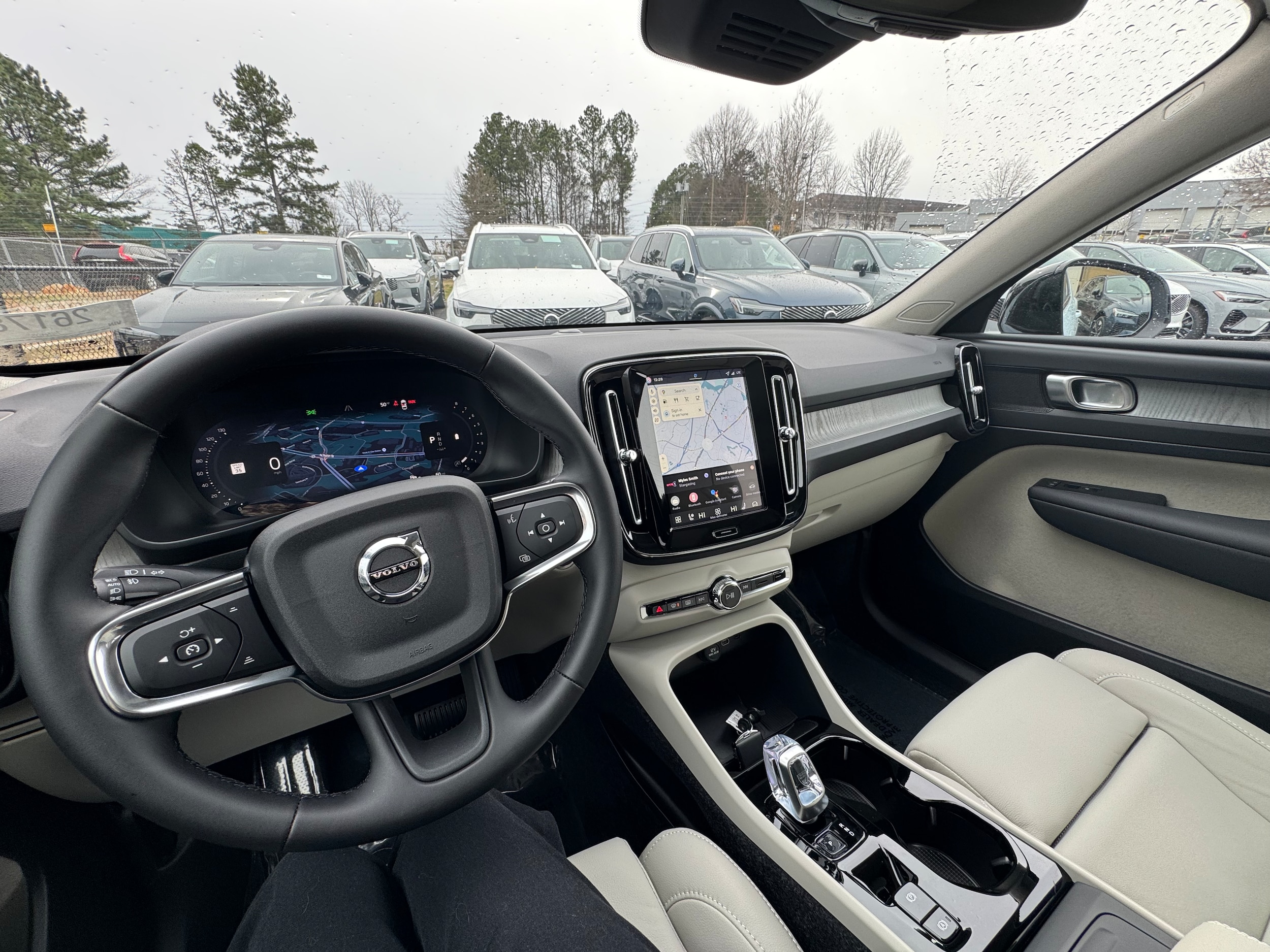 2026 Volvo XC40 Plus - Photo 6