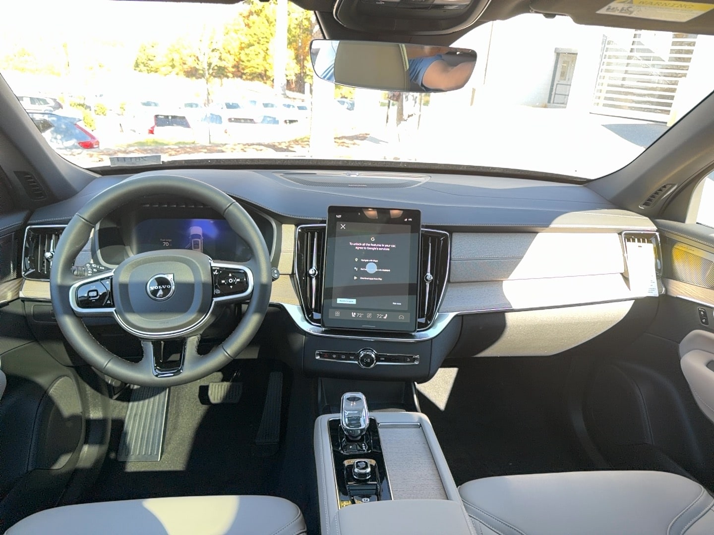 2026 Volvo XC90 Plus - Photo 18