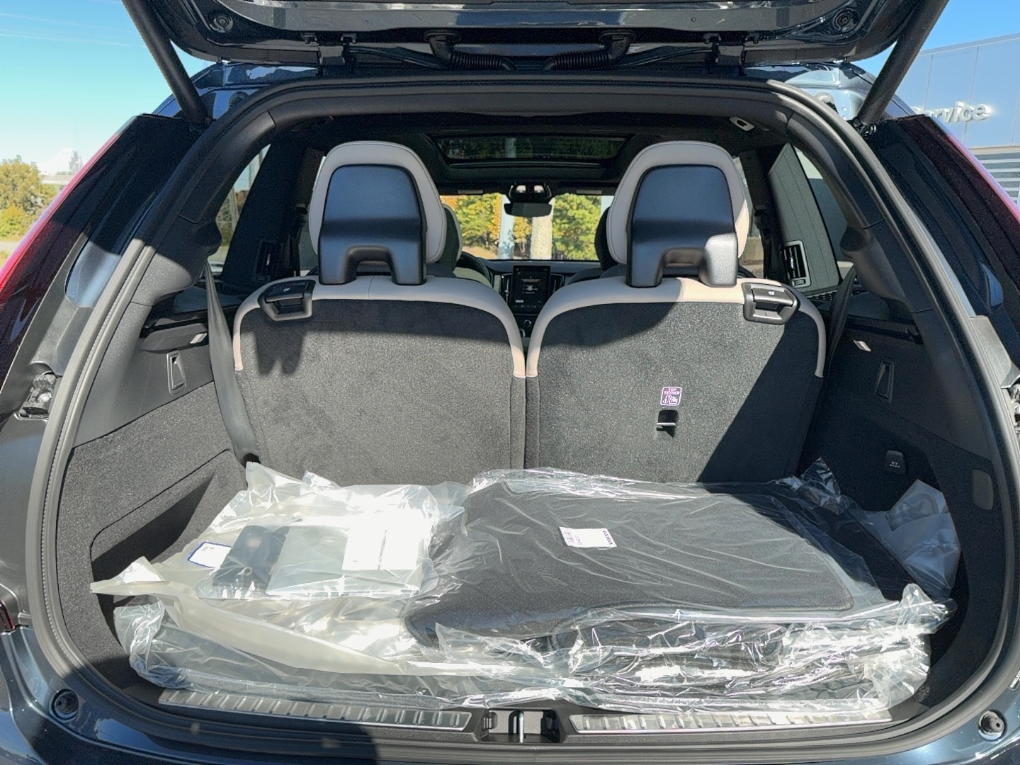 2026 Volvo XC90 Plus - Photo 21