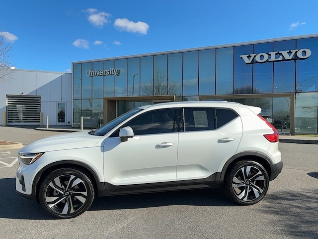 2023 Volvo XC40 B5 AWD Ultimate Bright SUV