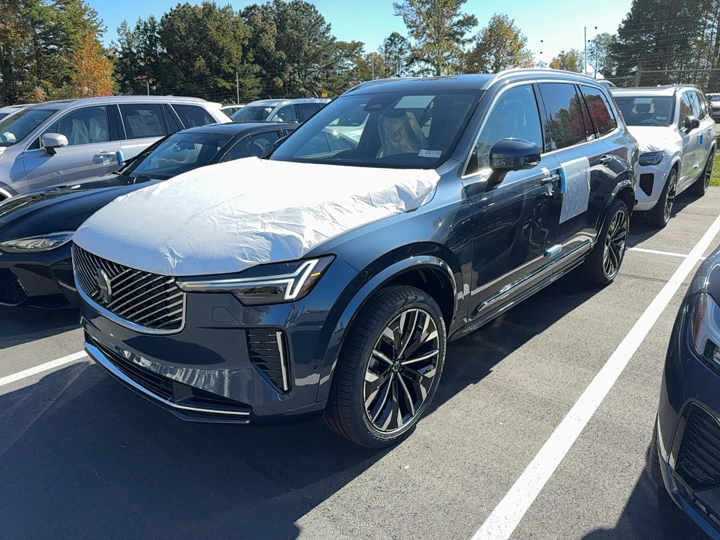 2026 Volvo XC90 Plus's photo