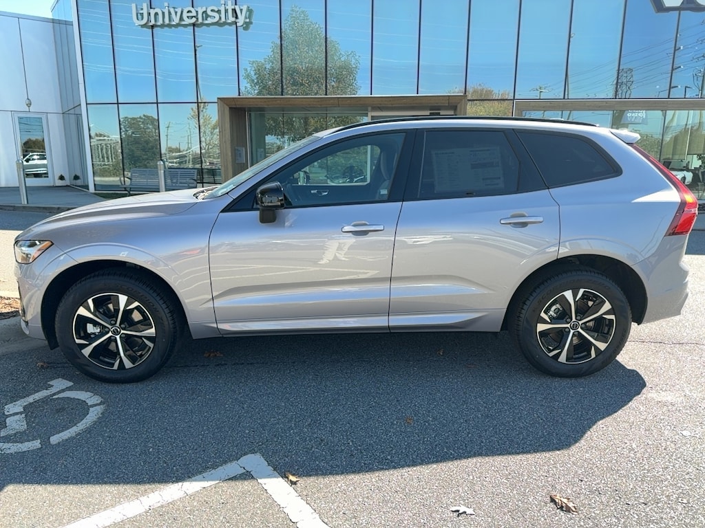 New 2026 Volvo XC60 B5 Core SUV