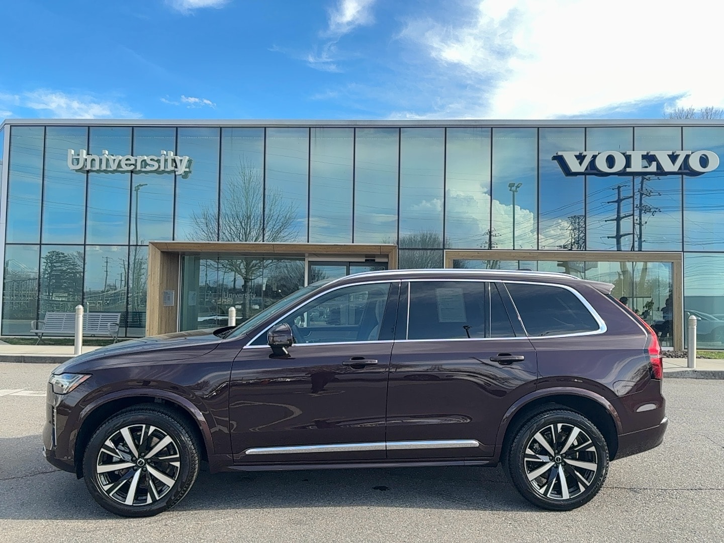 2025 Volvo XC90 B5 Core Bright Theme AWD